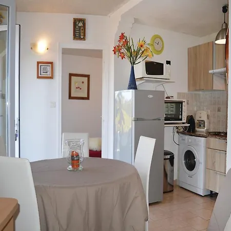 One-bedroom In Apartment